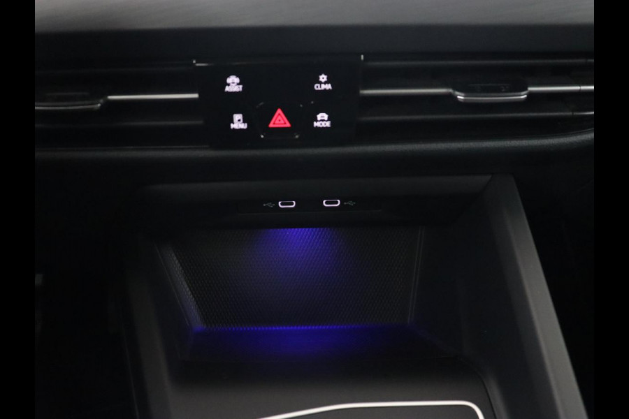 Volkswagen Golf 1.4 eHybrid Style | Stoelverwarming | Massage | Carplay | Sfeerverlichting | Navigatie | Memory | Adaptive cruise | Full LED | Parkeerhulp | Getint glas | PHEV | Plug In