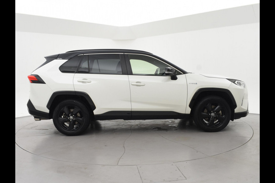 Toyota RAV4 2.5 218 PK HYBRID AUT. BI-TONE SELECTION + CARPLAY | ADAPTIVE CRUISE | CAMERA | STUUR/STOELVERW.