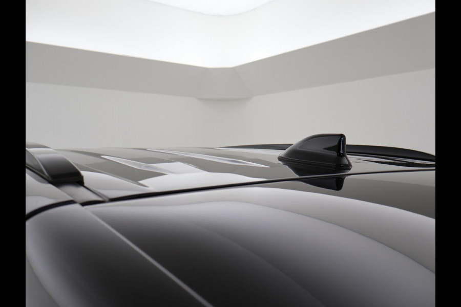 Toyota RAV4 2.5 218 PK HYBRID AUT. BI-TONE SELECTION + CARPLAY | ADAPTIVE CRUISE | CAMERA | STUUR/STOELVERW.