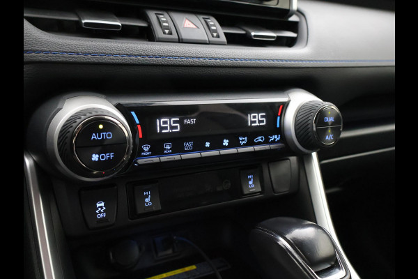 Toyota RAV4 2.5 218 PK HYBRID AUT. BI-TONE SELECTION + CARPLAY | ADAPTIVE CRUISE | CAMERA | STUUR/STOELVERW.