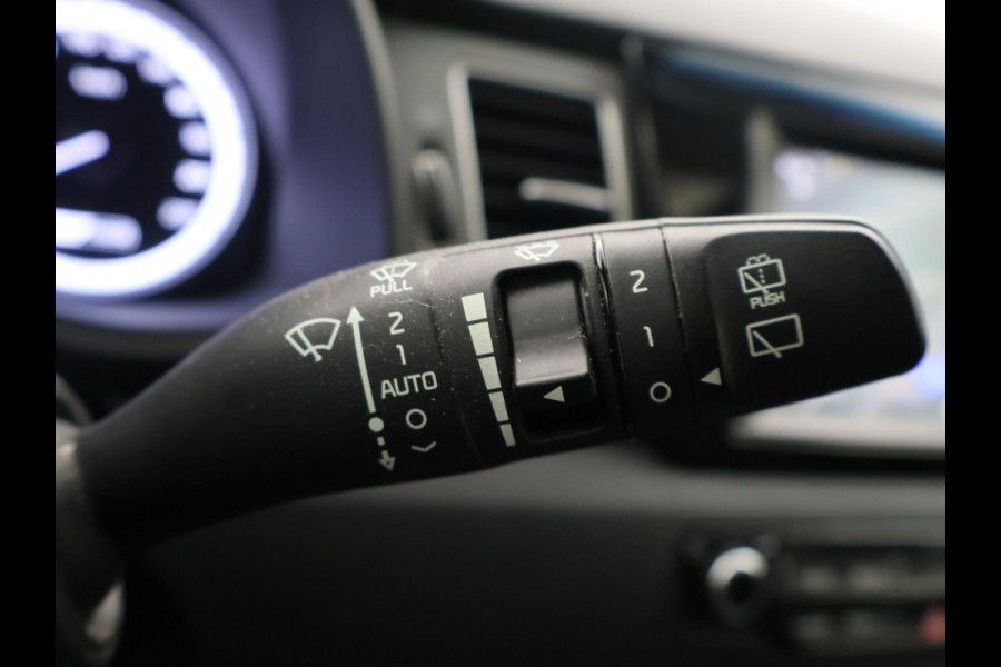 Kia Niro 1.6 GDi HYBRID EDITION *DEALER ONDERH.* + APPLE CARPLAY / CAMERA / TREKHAAK / STOEL/STUURWIELVERWARMING