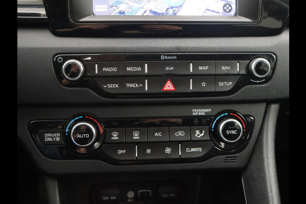 Kia Niro 1.6 GDi HYBRID EDITION *DEALER ONDERH.* + APPLE CARPLAY / CAMERA / TREKHAAK / STOEL/STUURWIELVERWARMING