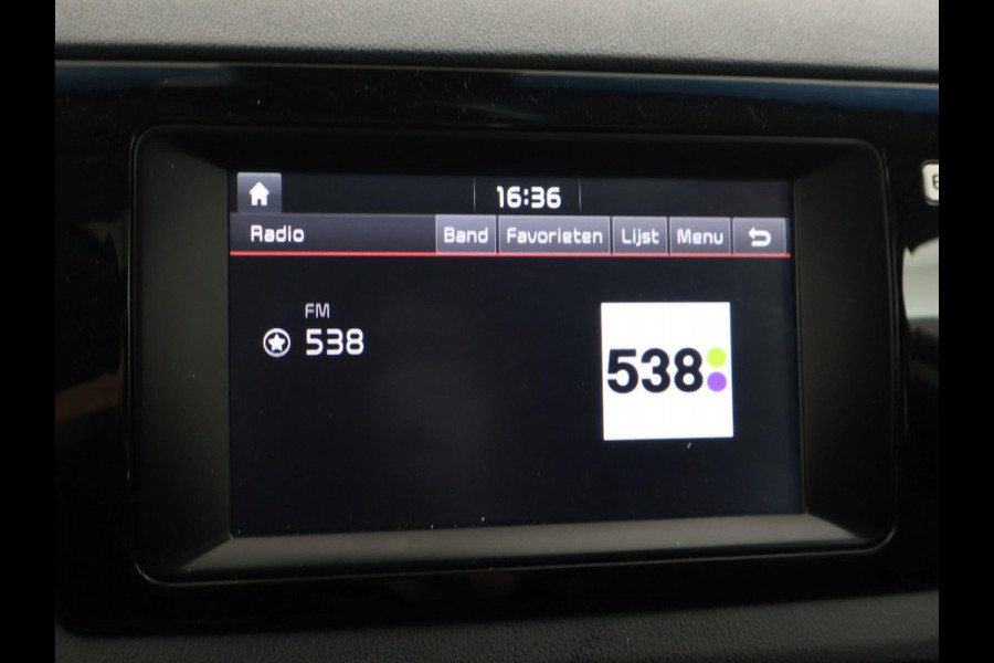 Kia Niro 1.6 GDi HYBRID EDITION *DEALER ONDERH.* + APPLE CARPLAY / CAMERA / TREKHAAK / STOEL/STUURWIELVERWARMING