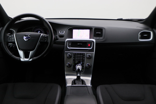 Volvo V60 1.5 T3 Polar+ Automaat Xenon, Navigatie, Stuur-/Stoelverw., Trekhaak, PDC