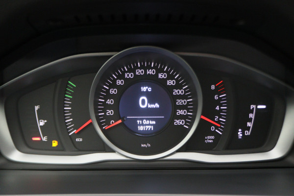 Volvo V60 1.5 T3 Polar+ Automaat Xenon, Navigatie, Stuur-/Stoelverw., Trekhaak, PDC