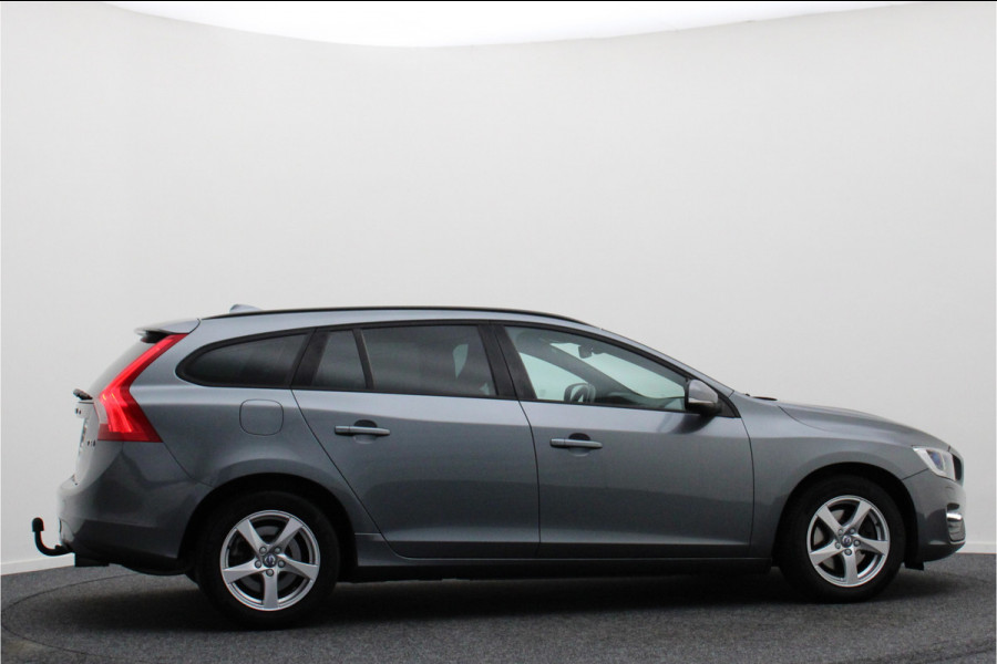 Volvo V60 1.5 T3 Polar+ Automaat Xenon, Navigatie, Stuur-/Stoelverw., Trekhaak, PDC