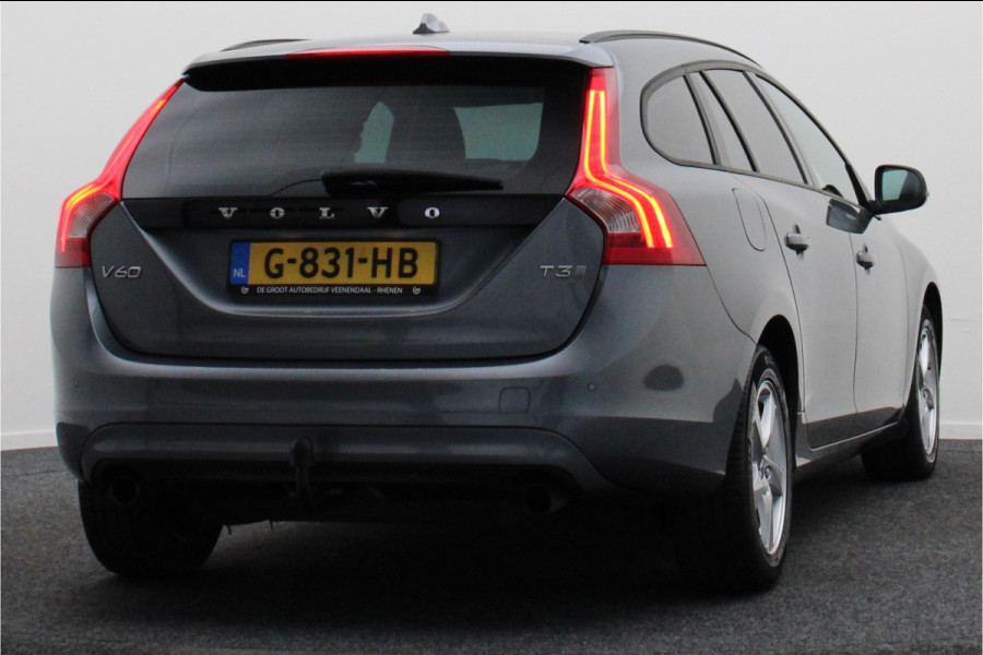 Volvo V60 1.5 T3 Polar+ Automaat Xenon, Navigatie, Stuur-/Stoelverw., Trekhaak, PDC