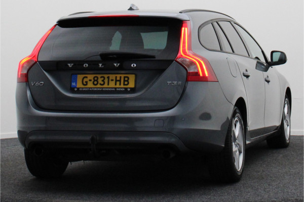 Volvo V60 1.5 T3 Polar+ Automaat Xenon, Navigatie, Stuur-/Stoelverw., Trekhaak, PDC