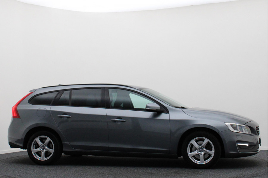 Volvo V60 1.5 T3 Polar+ Automaat Xenon, Navigatie, Stuur-/Stoelverw., Trekhaak, PDC