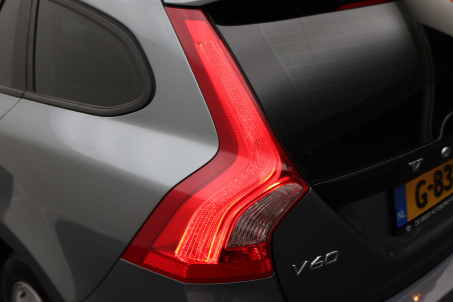 Volvo V60 1.5 T3 Polar+ Automaat Xenon, Navigatie, Stuur-/Stoelverw., Trekhaak, PDC