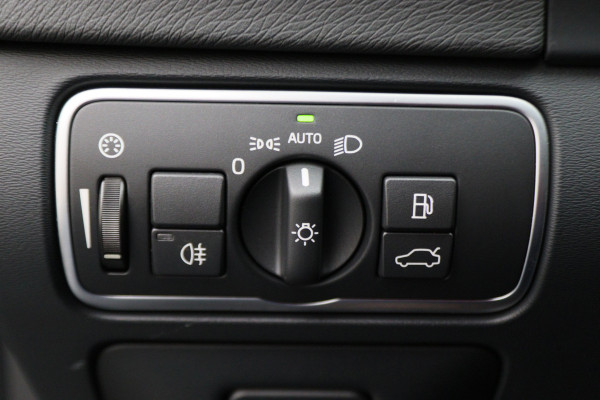 Volvo V60 1.5 T3 Polar+ Automaat Xenon, Navigatie, Stuur-/Stoelverw., Trekhaak, PDC