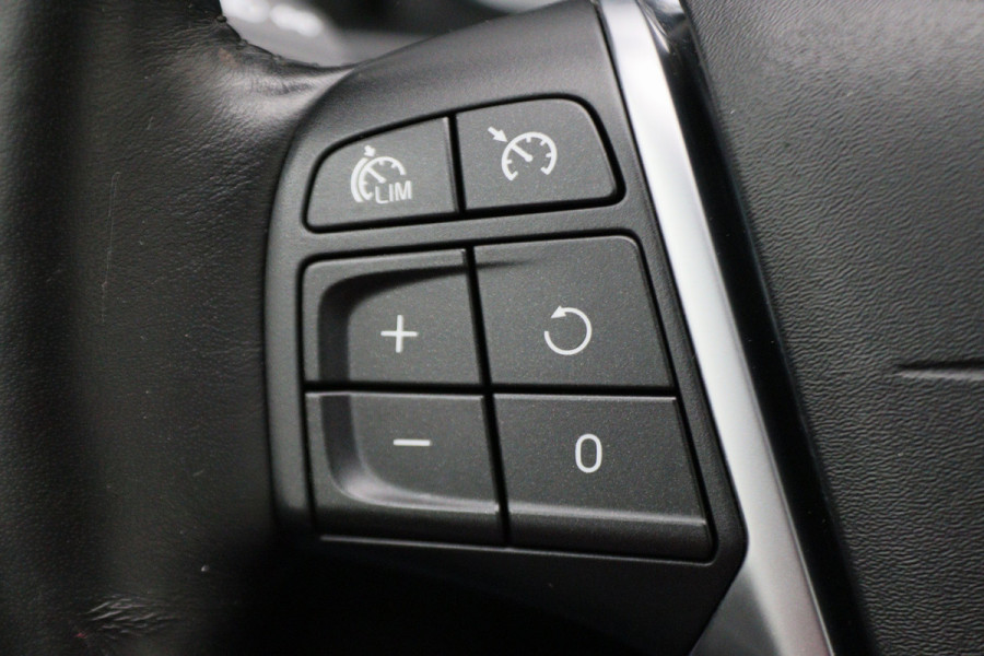 Volvo V60 1.5 T3 Polar+ Automaat Xenon, Navigatie, Stuur-/Stoelverw., Trekhaak, PDC
