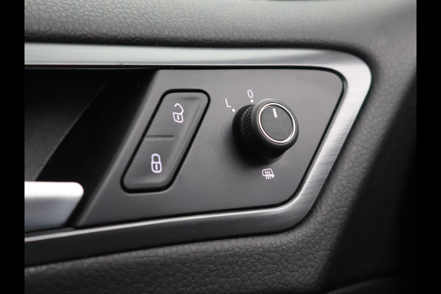 Volkswagen GOLF Variant 1.5 TSI 130 PK DSG AUT. + MASSAGE / ADAPTIVE CRUISE / CARPLAY / STOELVERW.