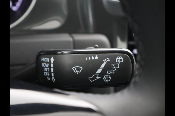 Volkswagen GOLF Variant 1.5 TSI 130 PK DSG AUT. + MASSAGE / ADAPTIVE CRUISE / CARPLAY / STOELVERW.