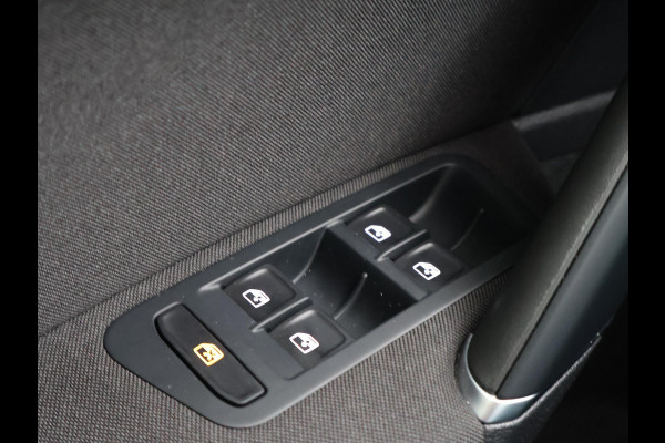 Volkswagen GOLF Variant 1.5 TSI 130 PK DSG AUT. + MASSAGE / ADAPTIVE CRUISE / CARPLAY / STOELVERW.