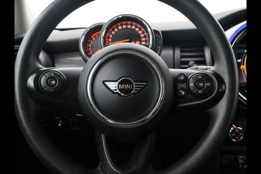 MINI Mini 1.5 COOPER SALT 5-DEURS AUT. *STARLIGHT BLUE* + LED / AIRCO