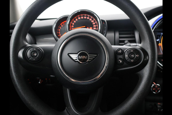 MINI Mini 1.5 COOPER SALT 5-DEURS AUT. *STARLIGHT BLUE* + LED / AIRCO