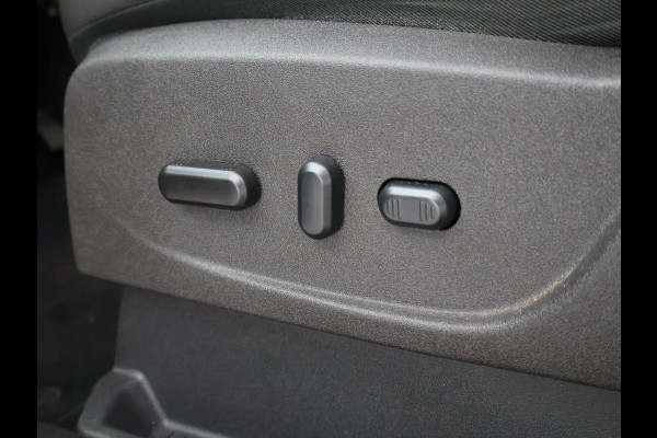 Ford Kuga 1.5 ECOBOOST 150 PK TITANIUM + APPLE CARPLAY | STUUR/STOELVERW. | CAMERA | 18 INCH