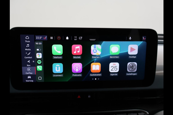 Fiat 500E 42 kWh Aut. *CELESTIAL BLUE* + STOELVERW. | CAMERA | 17 INCH | APPLE CARPLAY