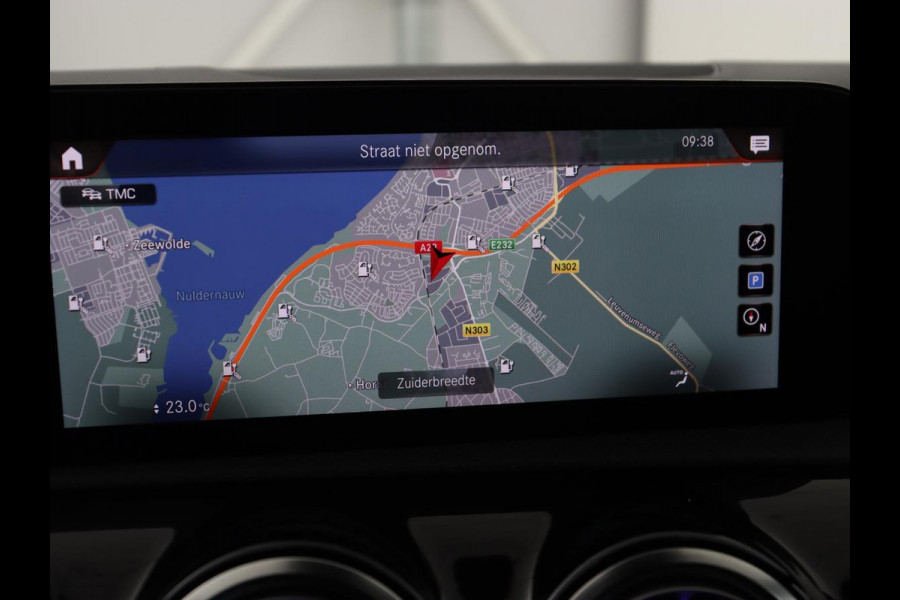 Mercedes-Benz CLA-Klasse 250e AMG Night | Stoelverwarming | Carplay | Camera | Widescreen | Sfeerverlichting | Leder/Alcantara | Navigatie | Park Assist | Origineel Zwart | PHEV | Plug In