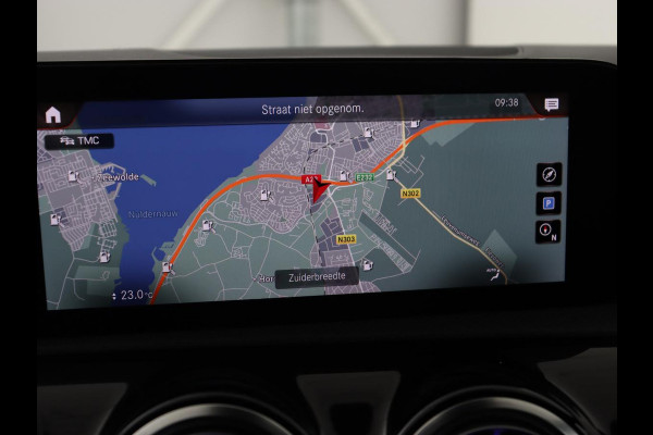 Mercedes-Benz CLA-Klasse 250e AMG Night | Stoelverwarming | Carplay | Camera | Widescreen | Sfeerverlichting | Leder/Alcantara | Navigatie | Park Assist | Origineel Zwart | PHEV | Plug In