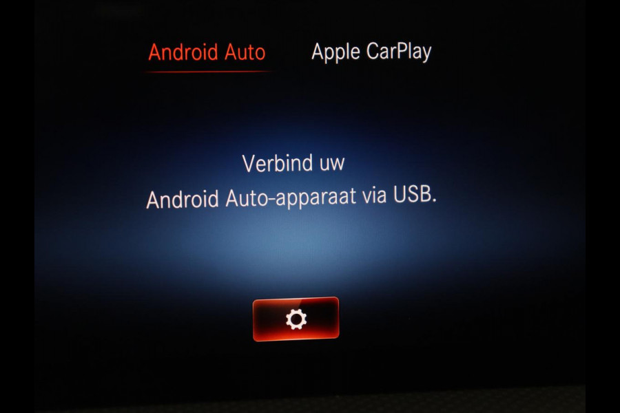 Mercedes-Benz CLA-Klasse 250e AMG Night | Stoelverwarming | Carplay | Camera | Widescreen | Sfeerverlichting | Leder/Alcantara | Navigatie | Park Assist | Origineel Zwart | PHEV | Plug In