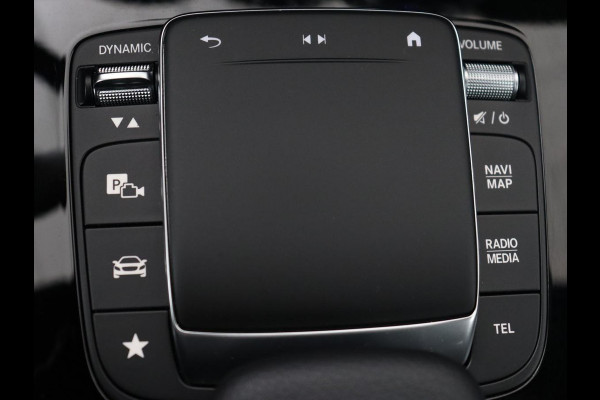Mercedes-Benz CLA-Klasse 250e AMG Night | Stoelverwarming | Carplay | Camera | Widescreen | Sfeerverlichting | Leder/Alcantara | Navigatie | Park Assist | Origineel Zwart | PHEV | Plug In