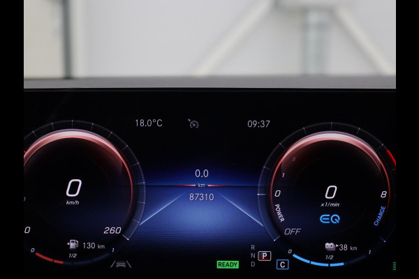 Mercedes-Benz CLA-Klasse 250e AMG Night | Stoelverwarming | Carplay | Camera | Widescreen | Sfeerverlichting | Leder/Alcantara | Navigatie | Park Assist | Origineel Zwart | PHEV | Plug In