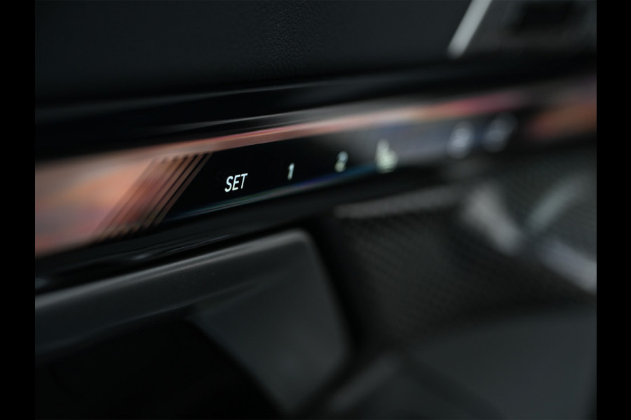 BMW 5 Serie 550e XDRIVE M-SPORT PRO | SHADOW LINE | PANORAMADAK | NL-AUTO | ICONIC GRILL | COMFORT ACCESS | BOWERS & WILKINS | COMFORT SEATS