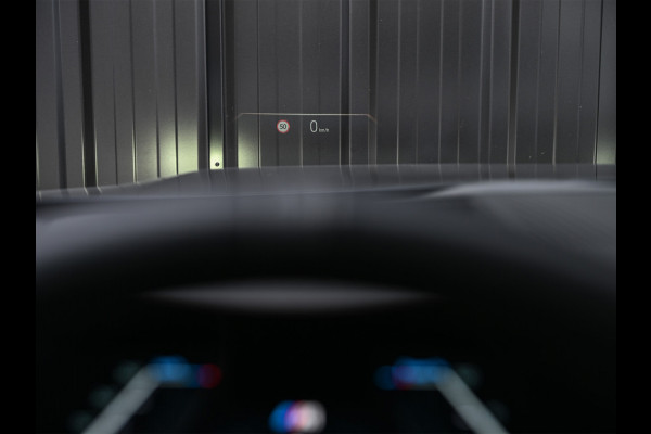 BMW 5 Serie 550e XDRIVE M-SPORT PRO | SHADOW LINE | PANORAMADAK | NL-AUTO | ICONIC GRILL | COMFORT ACCESS | BOWERS & WILKINS | COMFORT SEATS