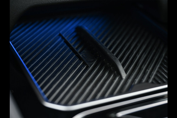 BMW 5 Serie 550e XDRIVE M-SPORT PRO | SHADOW LINE | PANORAMADAK | NL-AUTO | ICONIC GRILL | COMFORT ACCESS | BOWERS & WILKINS | COMFORT SEATS