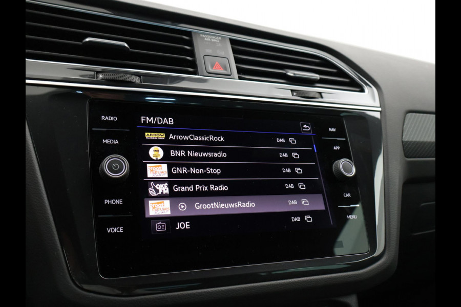 Volkswagen Tiguan 1.4 TSI 245 PK EHYBRID 2X R-LINE + DIGITALE COCKPIT | 19 INCH | ADAPTIVE CRUISE | SFEERVERLICHTING