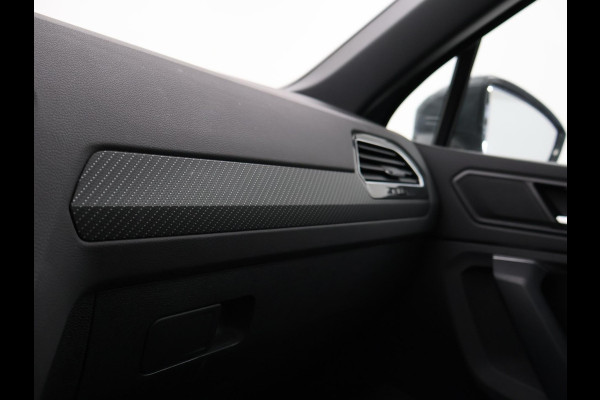 Volkswagen Tiguan 1.4 TSI 245 PK EHYBRID 2X R-LINE + DIGITALE COCKPIT | 19 INCH | ADAPTIVE CRUISE | SFEERVERLICHTING