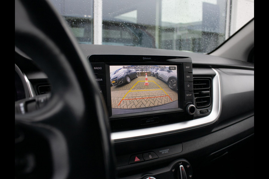 Kia Stonic 1.2 MPi ComfortPlusLine Navigator | Nederlandse dealer onderhouden auto | Navigatie | Achteruitrijcamera | Airco |