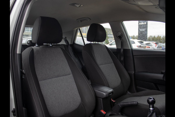 Kia Stonic 1.2 MPi ComfortPlusLine Navigator | Nederlandse dealer onderhouden auto | Navigatie | Achteruitrijcamera | Airco |
