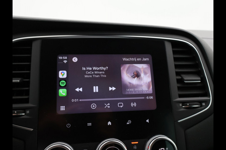 Renault MEGANE Estate 1.3 TCe 140 PK AUTOMAAT INTENS + TREKHAAK 1700 KG | SFEERVERLICHTING | 17 INCH | FULL LED | CARPLAY