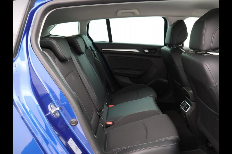 Renault MEGANE Estate 1.3 TCe 140 PK AUTOMAAT INTENS + TREKHAAK 1700 KG | SFEERVERLICHTING | 17 INCH | FULL LED | CARPLAY