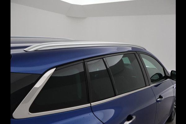 Renault MEGANE Estate 1.3 TCe 140 PK AUTOMAAT INTENS + TREKHAAK 1700 KG | SFEERVERLICHTING | 17 INCH | FULL LED | CARPLAY
