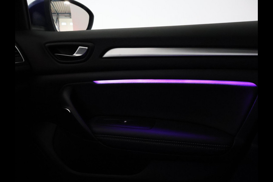 Renault MEGANE Estate 1.3 TCe 140 PK AUTOMAAT INTENS + TREKHAAK 1700 KG | SFEERVERLICHTING | 17 INCH | FULL LED | CARPLAY
