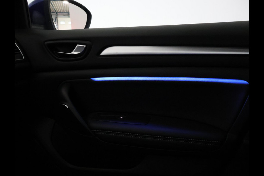 Renault MEGANE Estate 1.3 TCe 140 PK AUTOMAAT INTENS + TREKHAAK 1700 KG | SFEERVERLICHTING | 17 INCH | FULL LED | CARPLAY