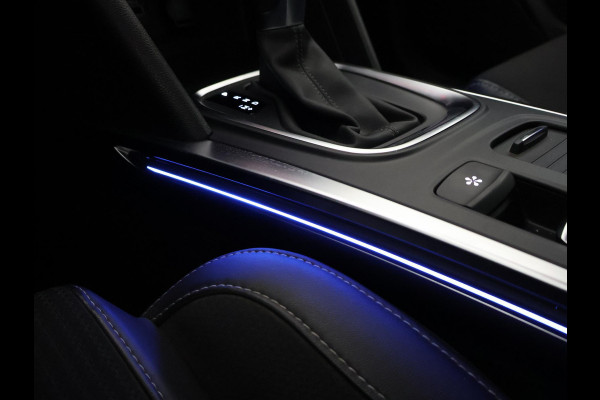 Renault MEGANE Estate 1.3 TCe 140 PK AUTOMAAT INTENS + TREKHAAK 1700 KG | SFEERVERLICHTING | 17 INCH | FULL LED | CARPLAY