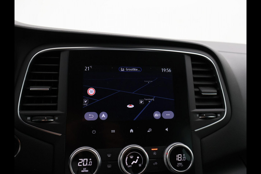 Renault MEGANE Estate 1.3 TCe 140 PK AUTOMAAT INTENS + TREKHAAK 1700 KG | SFEERVERLICHTING | 17 INCH | FULL LED | CARPLAY