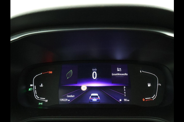 Renault MEGANE Estate 1.3 TCe 140 PK AUTOMAAT INTENS + TREKHAAK 1700 KG | SFEERVERLICHTING | 17 INCH | FULL LED | CARPLAY