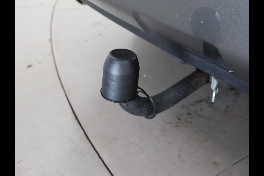 Toyota RAV4 2.5 HYBRID AWD FIRST EDITION + TREKHAAK 1650 KG | 360 CAMERA | LED | CARPLAY | ADAPTIVE CRUISE CONTROL