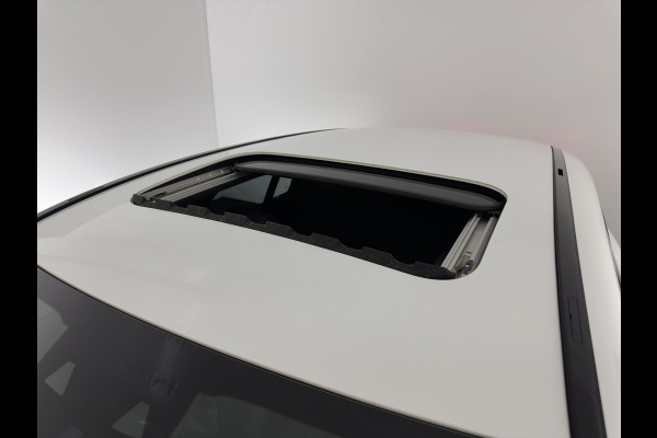 Mercedes-Benz EQC 400 4MATIC 80 kWh AMG (INCL-BTW) Aut. *PANO | BURMESTER-SURROUND | DISTRONIC | LEATHER-MICROFIBRE | FULL-LED | TOP-VIEW | WIDE-SCREEN-COCKPIT | KEYLESS | AIR-SUSPENSION | SPORT-SEATS | PRIVACY-GLASS | AMBIENT-LIGH