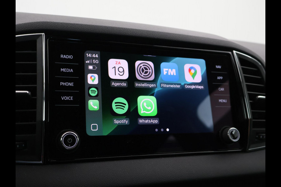 Škoda Karoq 1.5 TSI ACT 150 PK AUT. + VIRTUAL COCKPIT | ADAPTIVE CRUISE | TREKHAAK | STUURVERWARMING