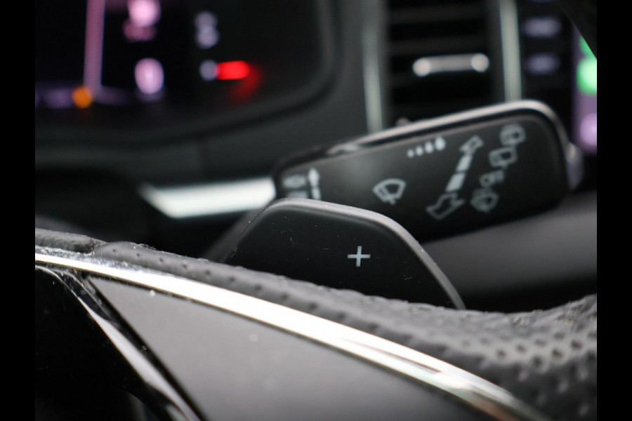 Škoda Karoq 1.5 TSI ACT 150 PK AUT. + VIRTUAL COCKPIT | ADAPTIVE CRUISE | TREKHAAK | STUURVERWARMING