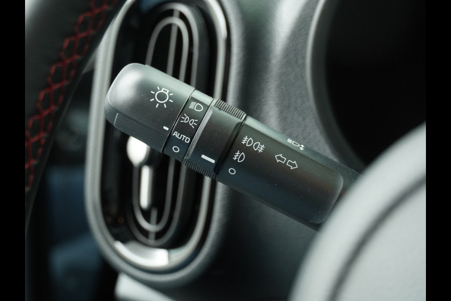 Kia Picanto 1.0 DPi GT-Line Airco - Apple Carlpay/Android Auto - Cruise Control - Climate Control - Navigatie - Achteruitrijcamera - Fabrieksgarantie tot 08-2031