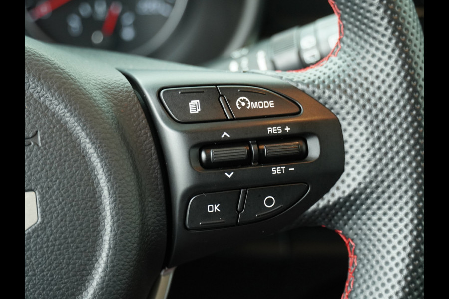 Kia Picanto 1.0 DPi GT-Line Airco - Apple Carlpay/Android Auto - Cruise Control - Climate Control - Navigatie - Achteruitrijcamera - Fabrieksgarantie tot 08-2031