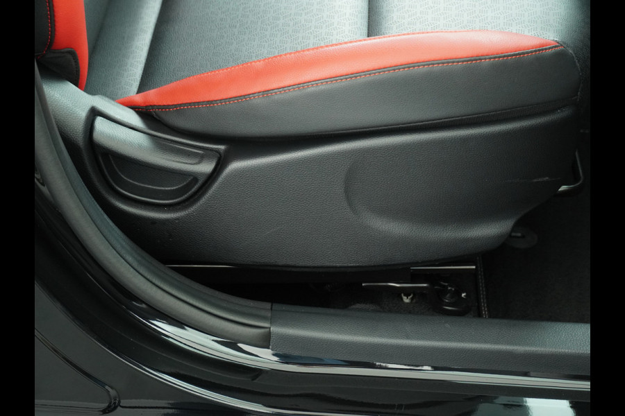 Kia Picanto 1.0 DPi GT-Line Airco - Apple Carlpay/Android Auto - Cruise Control - Climate Control - Navigatie - Achteruitrijcamera - Fabrieksgarantie tot 08-2031